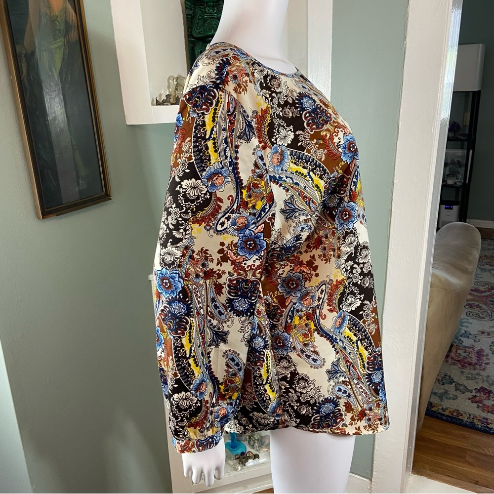 Chico's Sz 2 Ella Pull Over Paisley Floral Keyhole Blouse Top Shirt Size 10 - Picture 5 of 9